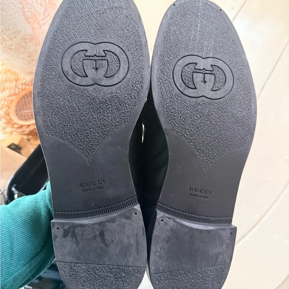 Gucci Black Leather Loafers for Women - Picture 2 of 4